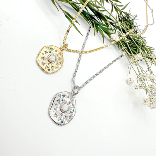 Stardust Speckle Medallion Necklace