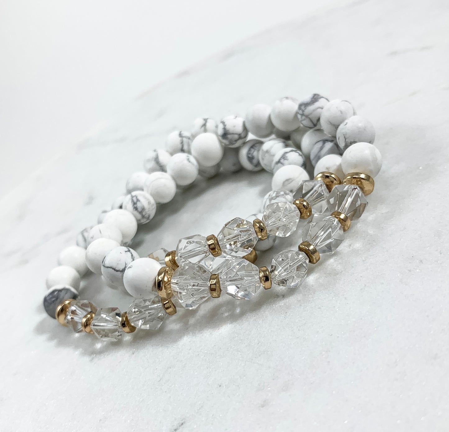 Howlite & Starcut Clear Quartz Bracelet (8mm - Gold)