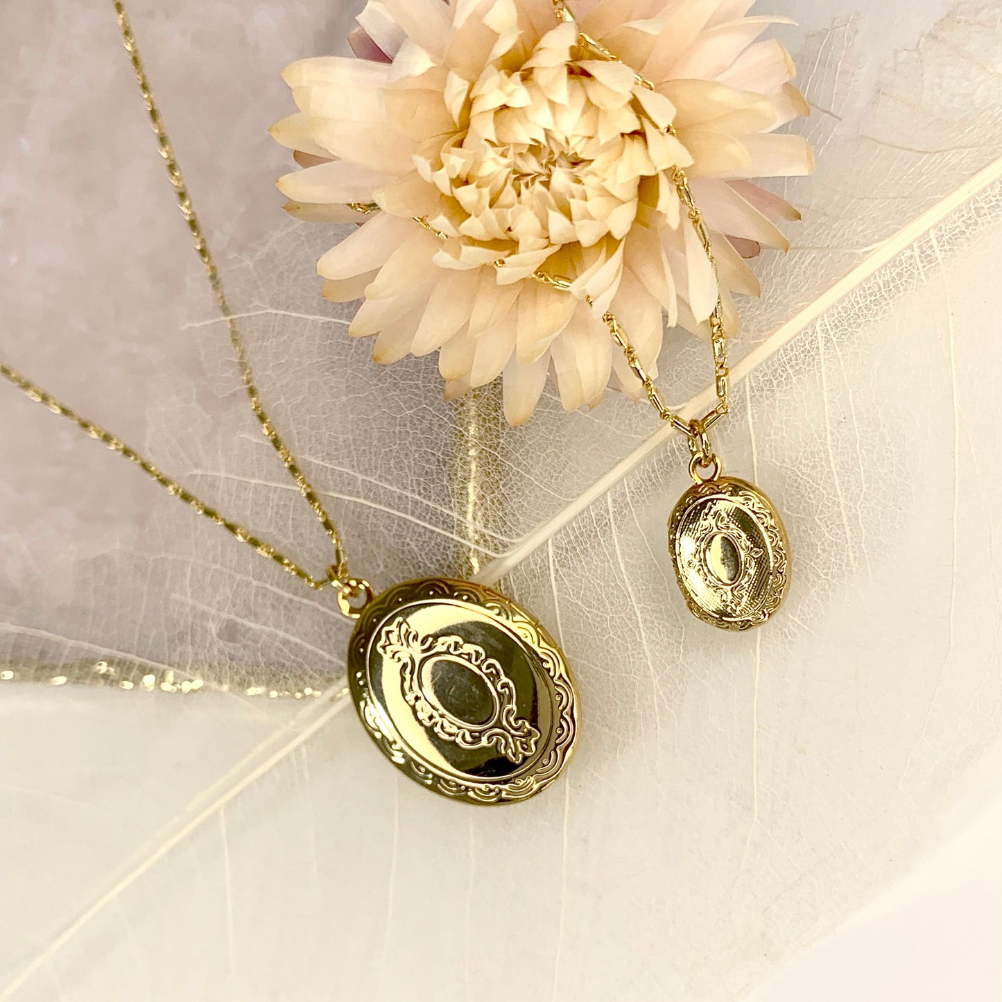 Oval (Sm) Locket 18"