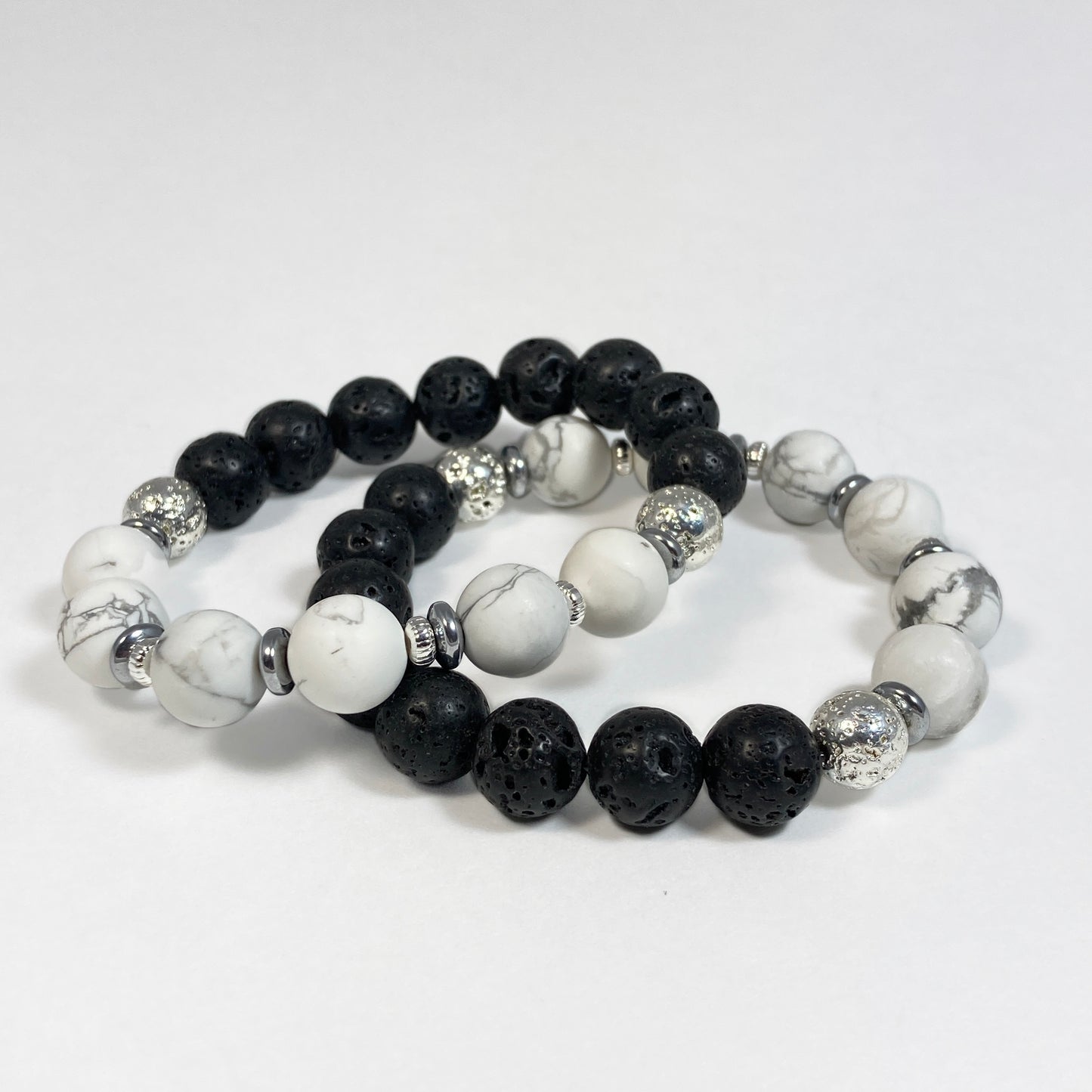Howlite Diffuser Bracelet (10mm)