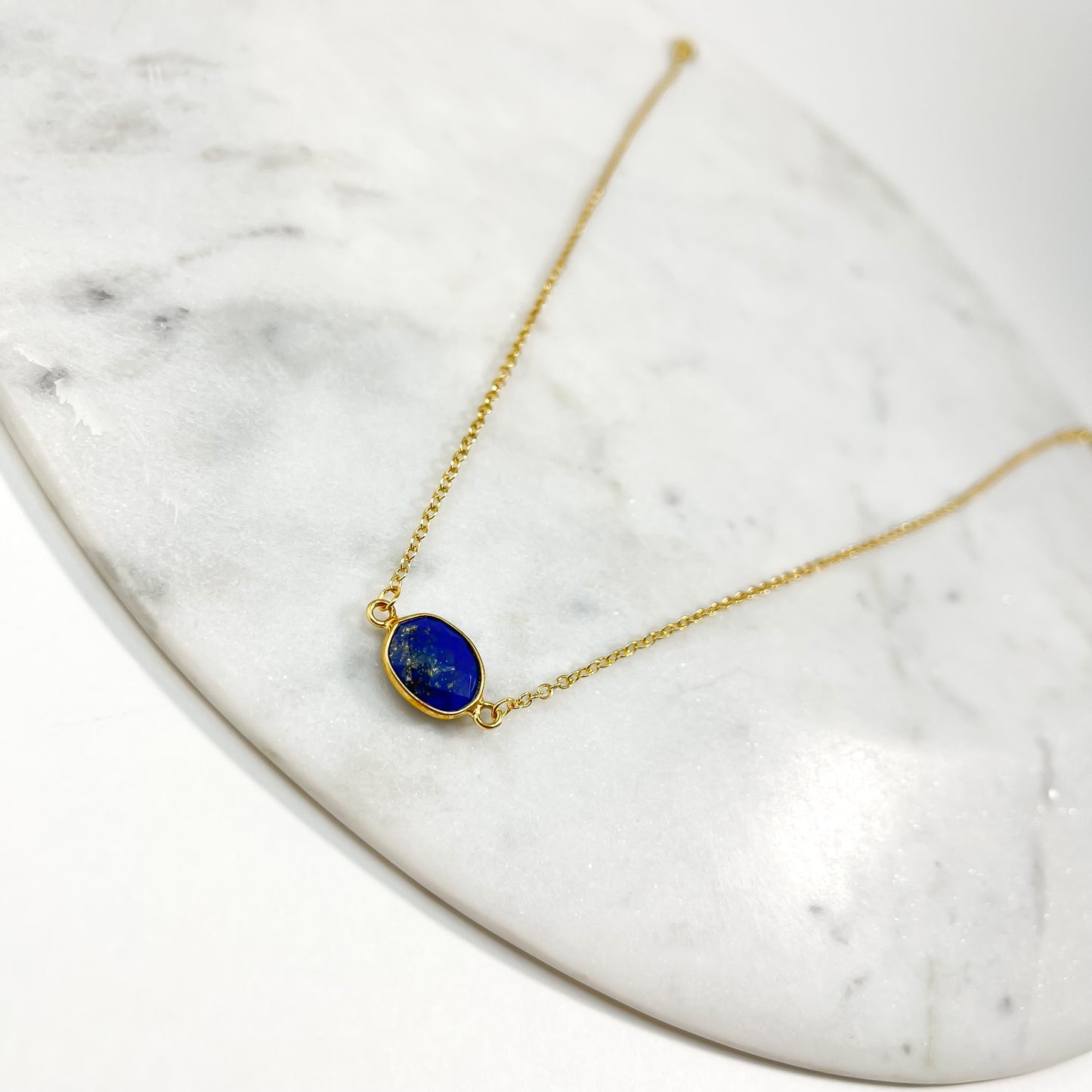 Lapis Lazuli Oval Connector Choker (Gold)