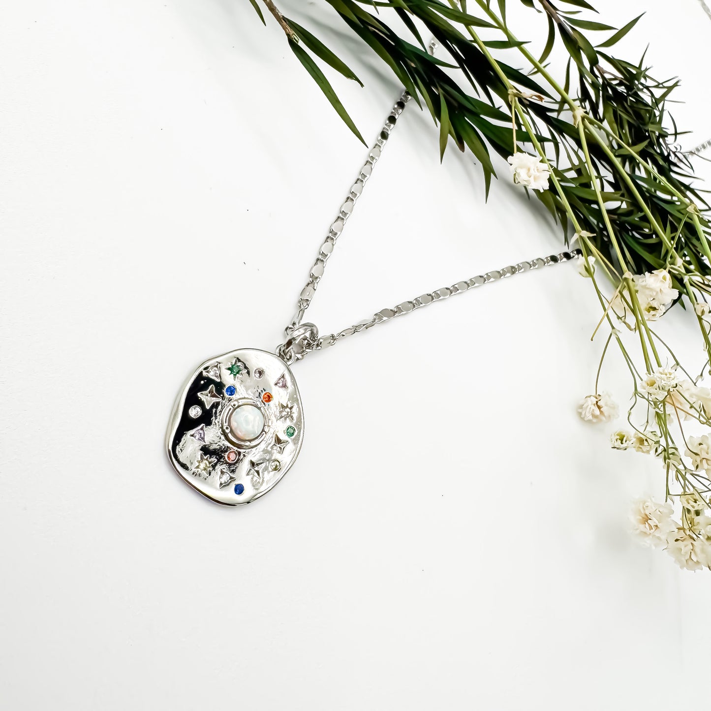 Stardust Speckle Medallion
Necklace